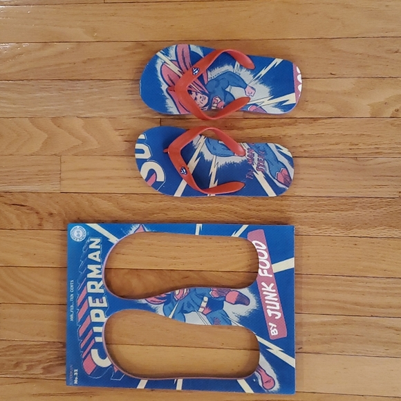 Kids Superman Flip Flops Size 3/4 - Picture 4 of 4